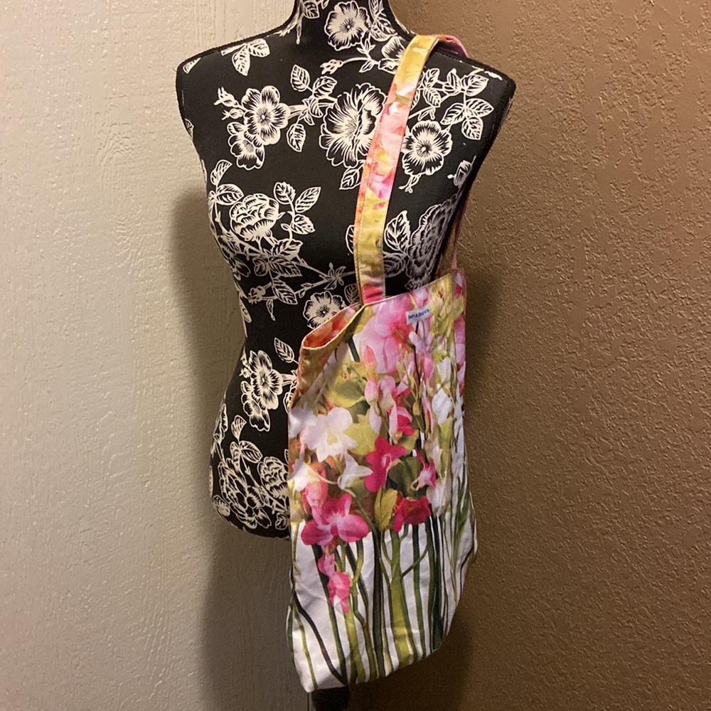 NWT Bath & Body Works tote bag - Picture 2 of 9
